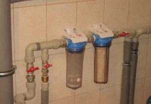 Установка проточного фильтра для воды в Малоярославце